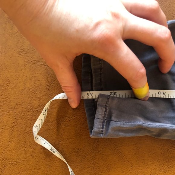 J Brand Cropped Skinny Jeggings - Grey - Slightly Cropped - Gently Worn - Picture 5 of 5